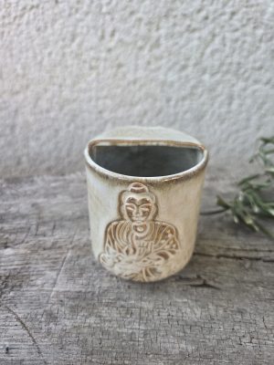 Ročno izdelana keramična skodelica  z Budo